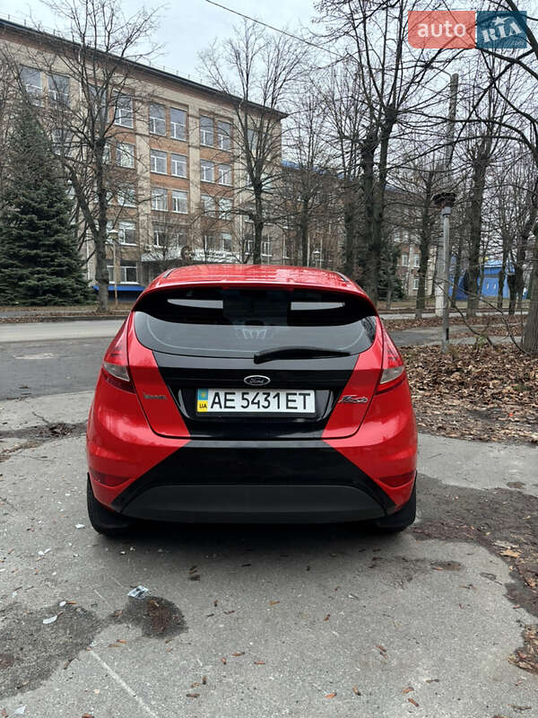 Хетчбек Ford Fiesta 2011 в Дніпрі