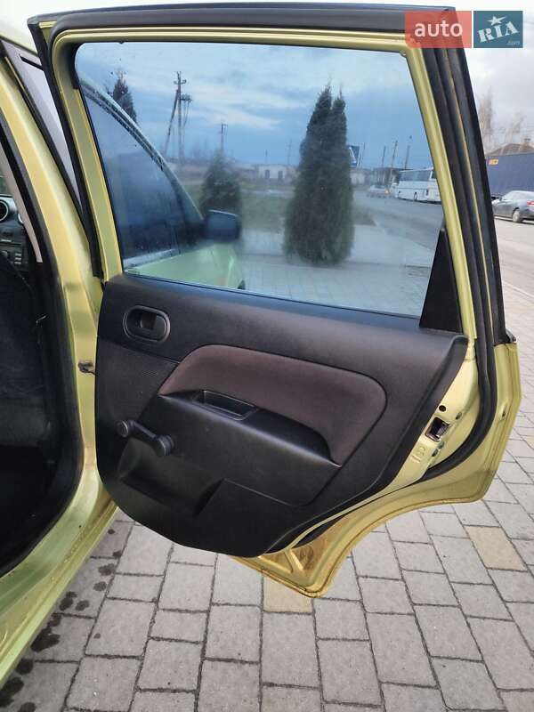 Хэтчбек Ford Fiesta 2007 в Вараше