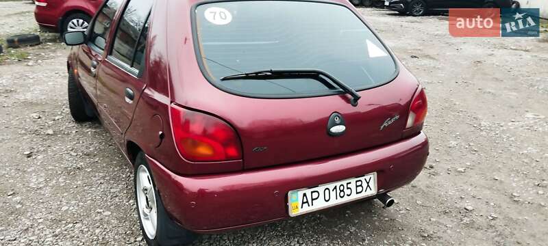 Хетчбек Ford Fiesta 1998 в Дніпрі