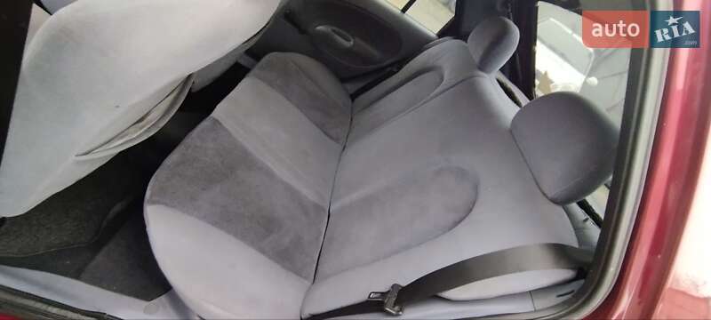 Хетчбек Ford Fiesta 1998 в Дніпрі