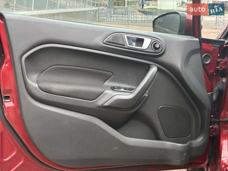 Седан Ford Fiesta 2014 в Києві