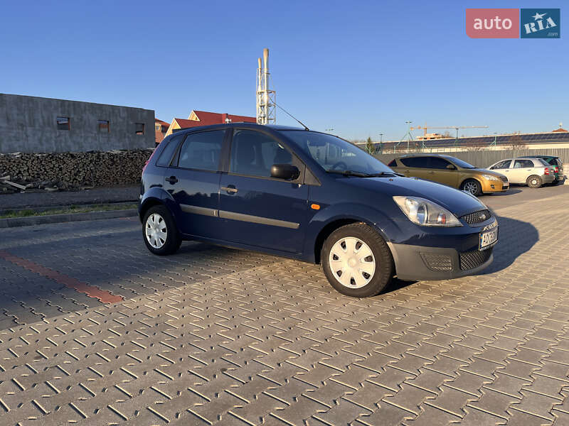 Хэтчбек Ford Fiesta 2008 в Мукачево