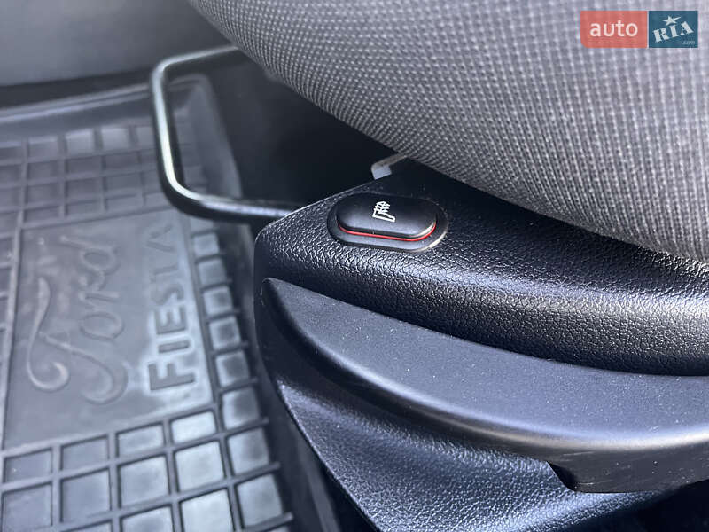 Хэтчбек Ford Fiesta 2008 в Мукачево