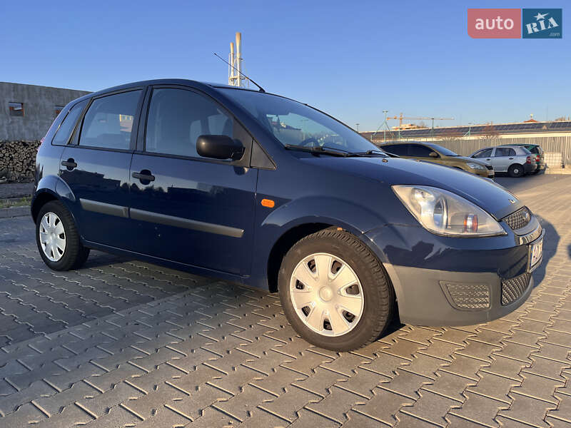 Хэтчбек Ford Fiesta 2008 в Мукачево