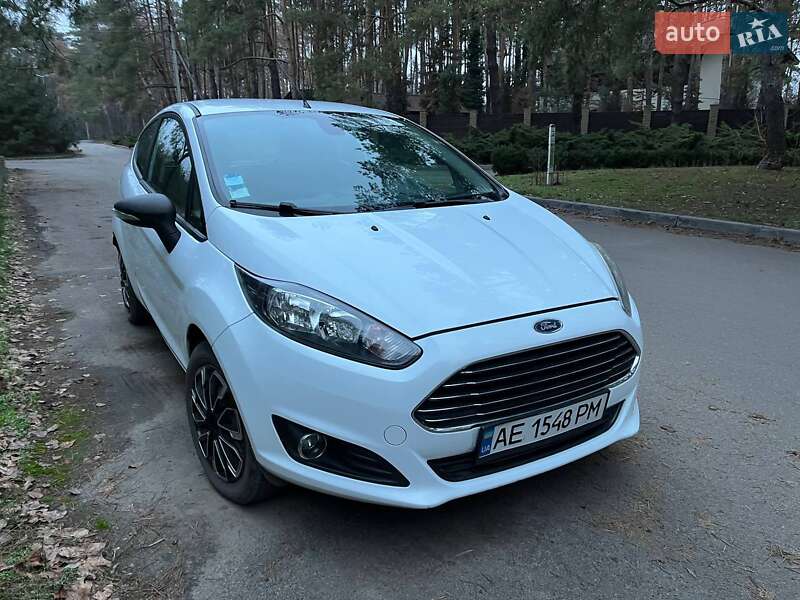 Хэтчбек Ford Fiesta 2013 в Новомосковске фото 4 Хэтчбек Ford Fiesta 2013 в Новомосковске