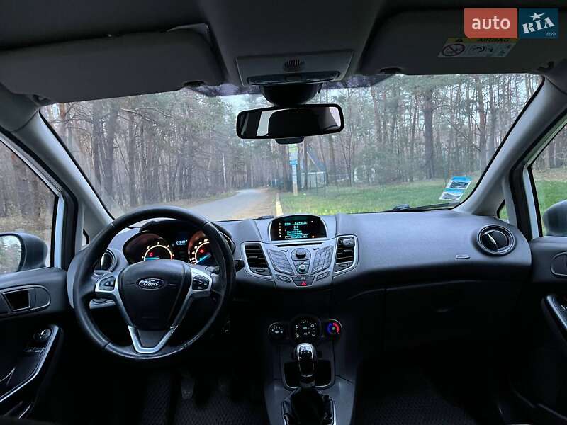 Хэтчбек Ford Fiesta 2013 в Новомосковске фото 27 Хэтчбек Ford Fiesta 2013 в Новомосковске