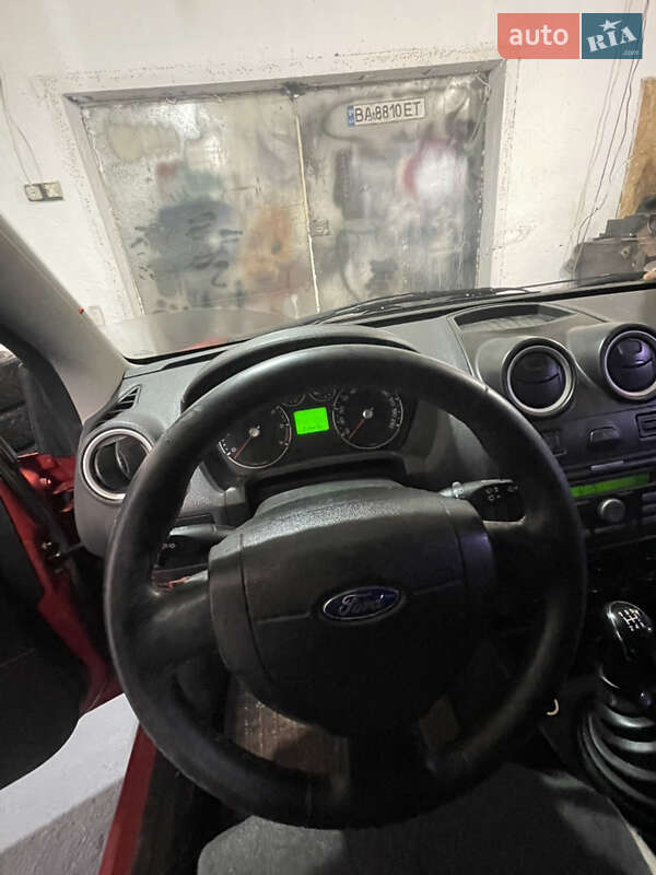 Хэтчбек Ford Fiesta 2006 в Знаменке фото 2 Хэтчбек Ford Fiesta 2006 в Знаменке