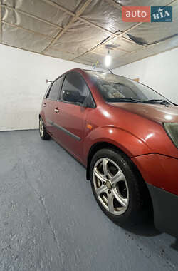 Хэтчбек Ford Fiesta 2006 в Каменец-Подольском