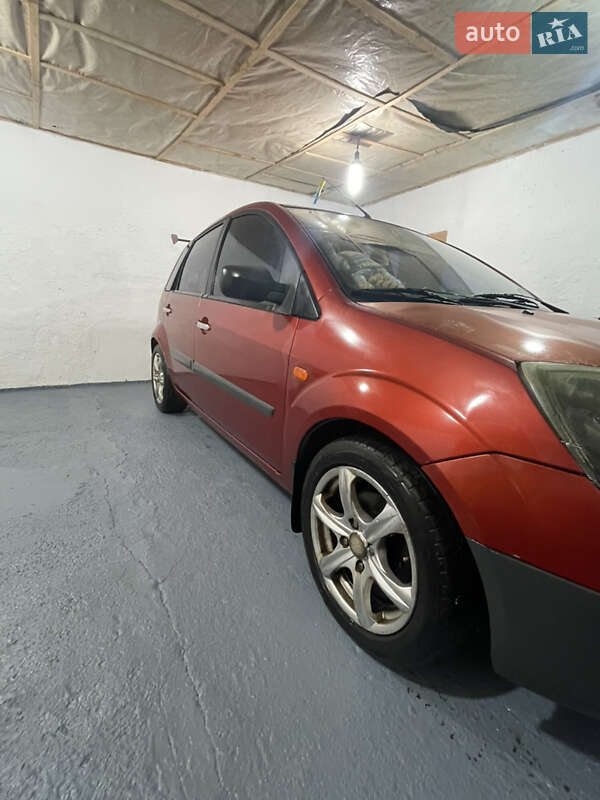 Хэтчбек Ford Fiesta 2006 в Знаменке фото 4 Хэтчбек Ford Fiesta 2006 в Знаменке