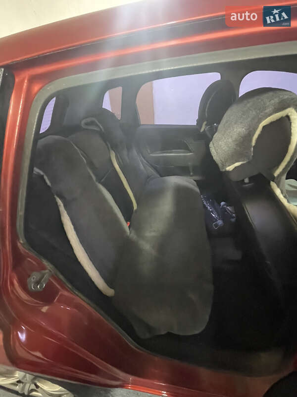 Хэтчбек Ford Fiesta 2006 в Знаменке фото 13 Хэтчбек Ford Fiesta 2006 в Знаменке