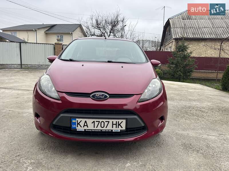 Хэтчбек Ford Fiesta 2010 в Фастове