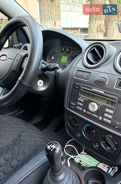 Хэтчбек Ford Fiesta 2008 в Николаеве