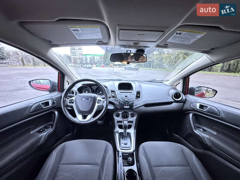 Седан Ford Fiesta 2014 в Рівному