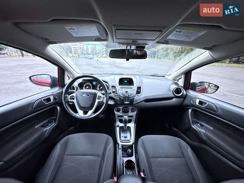 Седан Ford Fiesta 2014 в Рівному