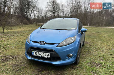 Хетчбек Ford Fiesta 2010 в Мені