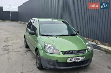 Хэтчбек Ford Fiesta 2007 в Карловке