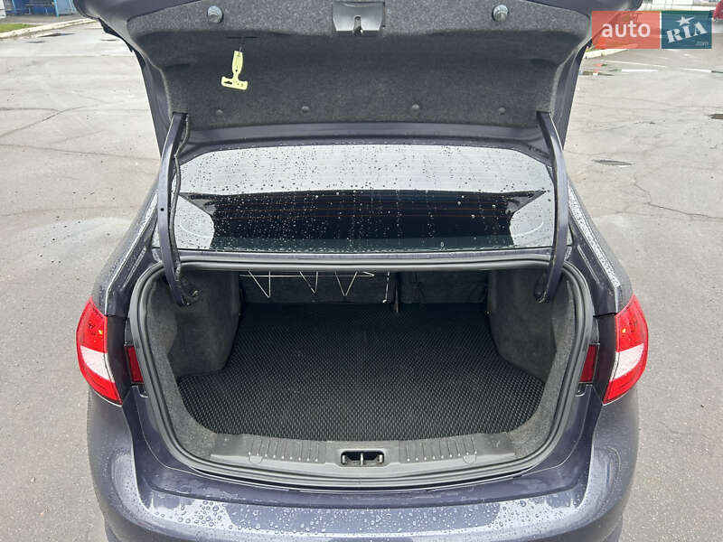 Седан Ford Fiesta 2012 в Полтаве