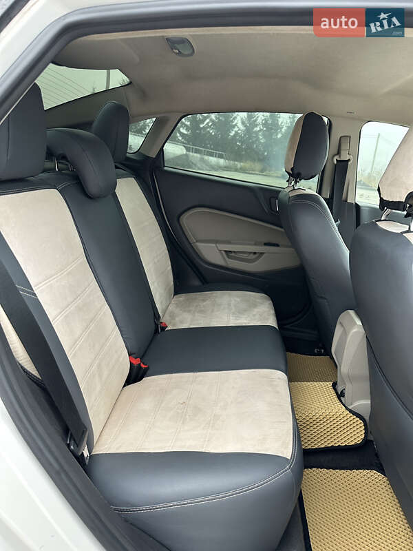 Седан Ford Fiesta 2016 в Тернополе