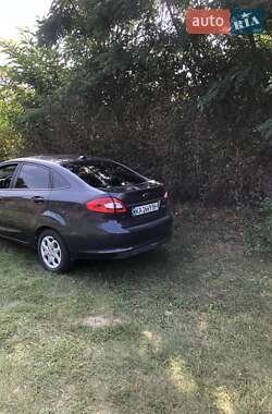 Седан Ford Fiesta 2012 в Ржищеві