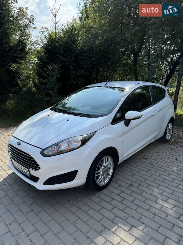 Хэтчбек Ford Fiesta 2013 в Ивано-Франковске