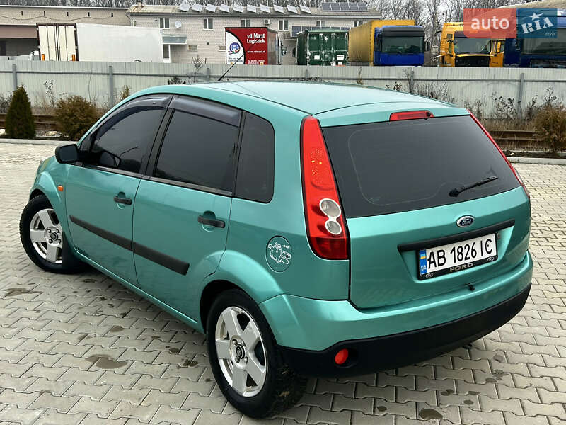Хэтчбек Ford Fiesta 2007 в Вапнярке