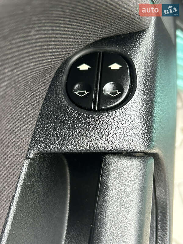 Хэтчбек Ford Fiesta 2007 в Вапнярке