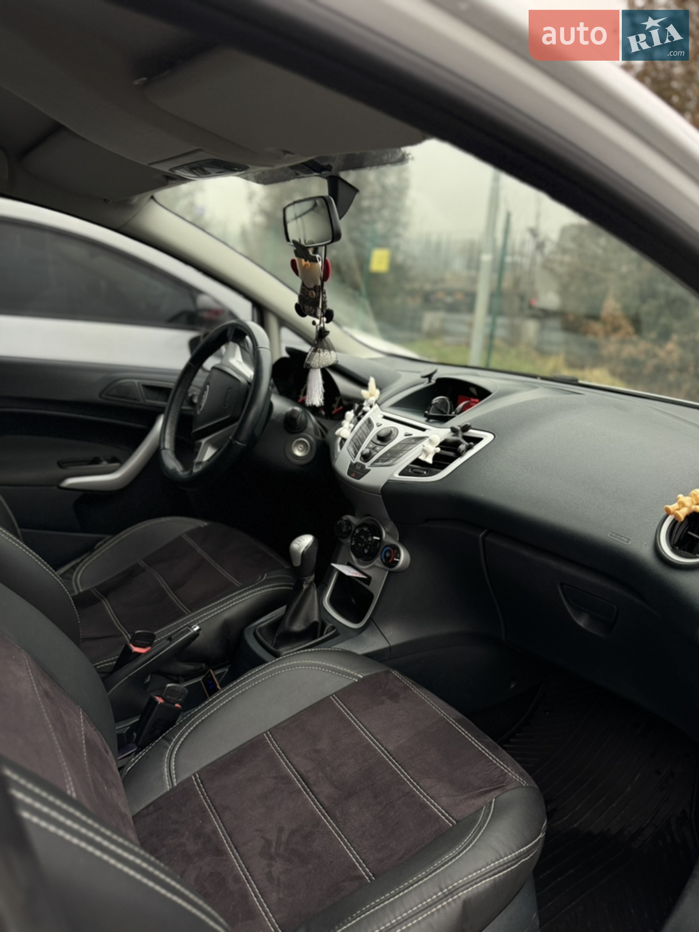 2011 Ford Fiesta - мініатюра 8