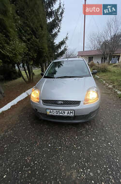 Хэтчбек Ford Fiesta 2007 в Мукачево