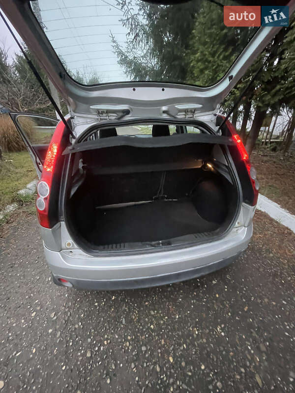 Хэтчбек Ford Fiesta 2007 в Мукачево