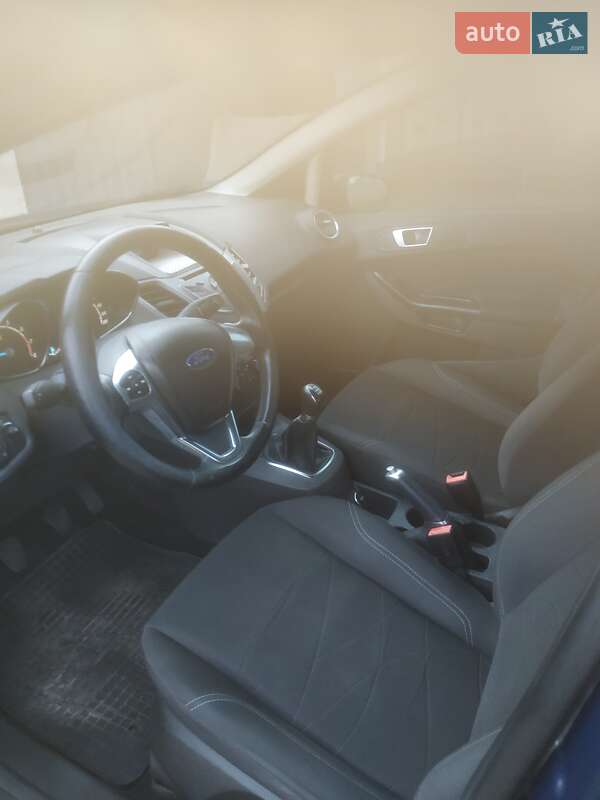Хэтчбек Ford Fiesta 2015 в Одессе фото 7 Хэтчбек Ford Fiesta 2015 в Одессе