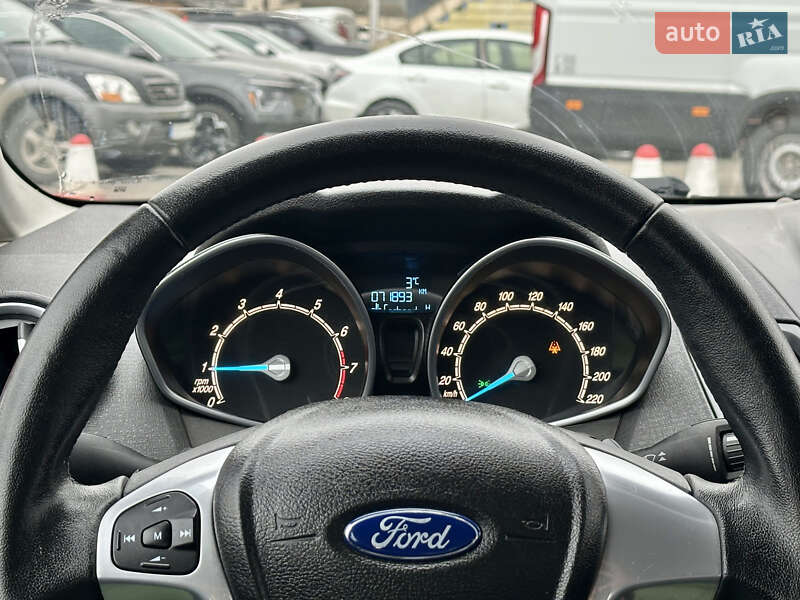 Хэтчбек Ford Fiesta 2013 в Киеве