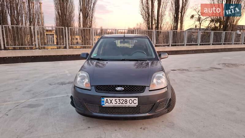 Хетчбек Ford Fiesta 2008 в Києві