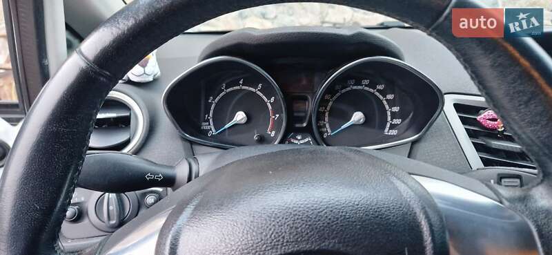 Хэтчбек Ford Fiesta 2014 в Каневе