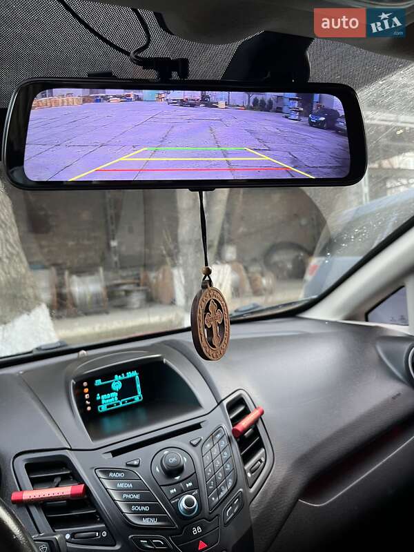 Хэтчбек Ford Fiesta 2015 в Одессе