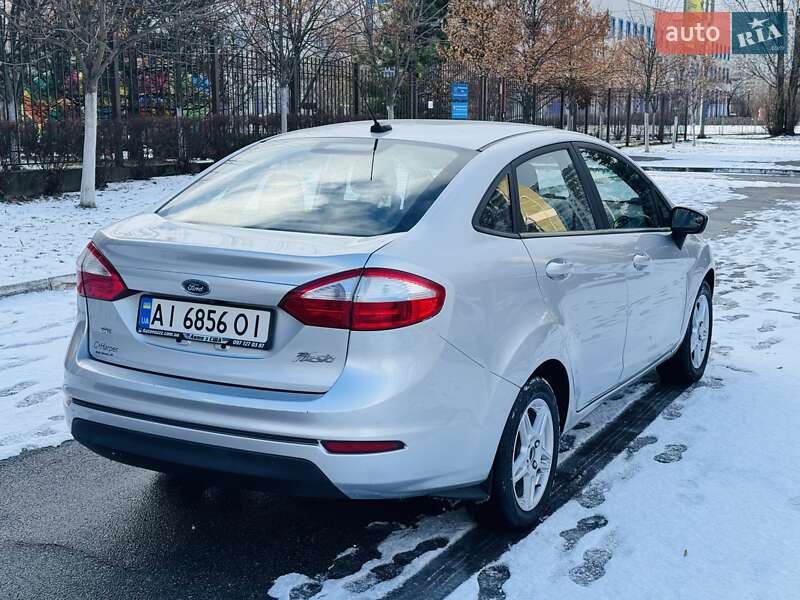 Седан Ford Fiesta 2018 в Києві