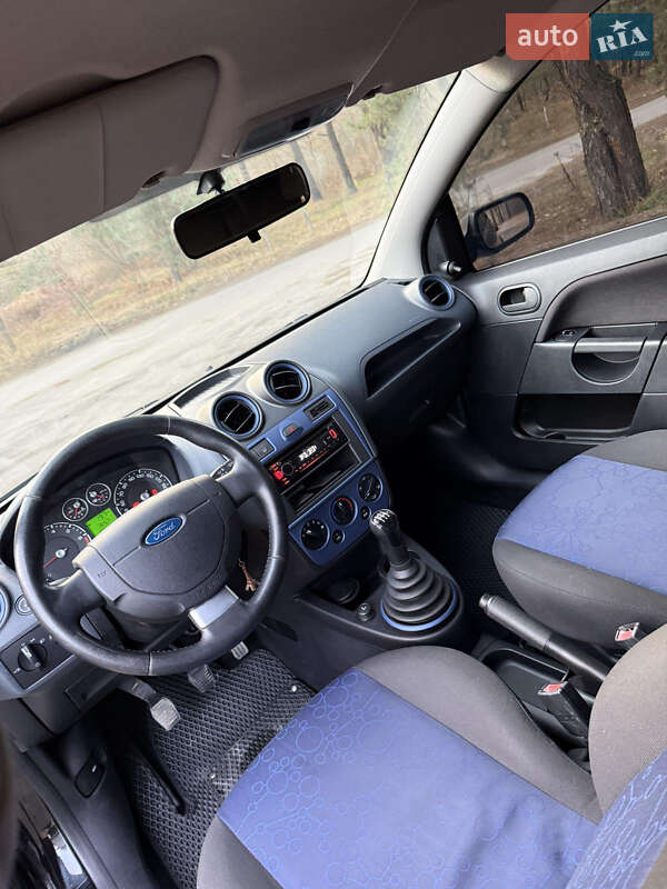 Хетчбек Ford Fiesta 2007 в Києві