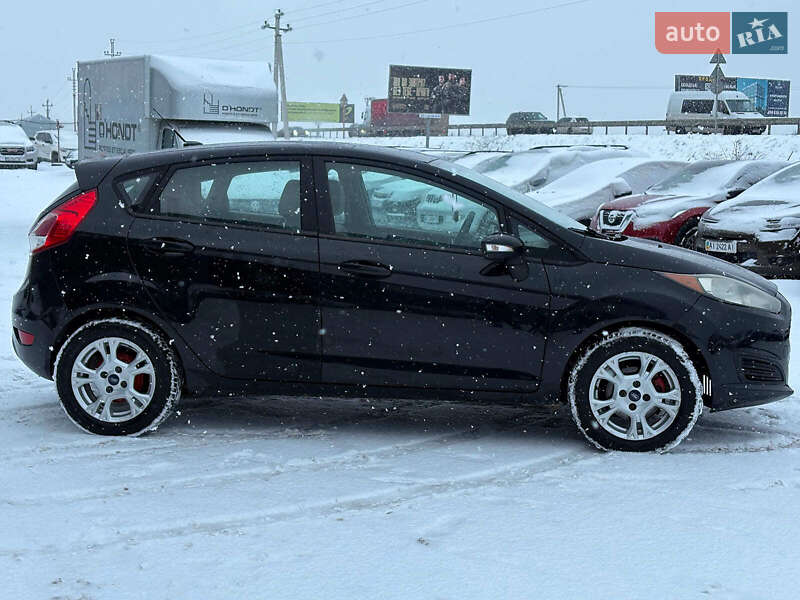 Хетчбек Ford Fiesta 2016 в Львові