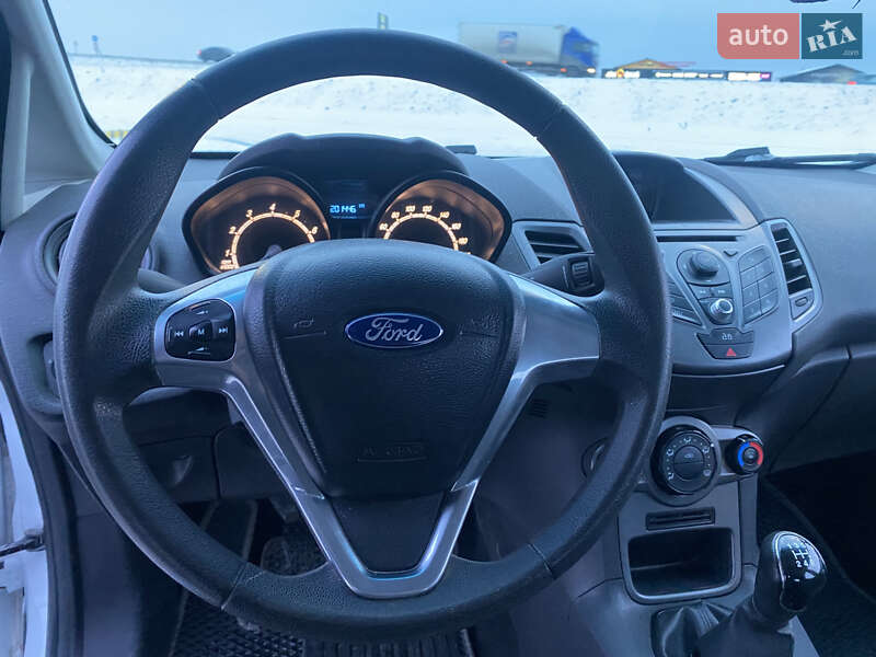 Хетчбек Ford Fiesta 2013 в Львові