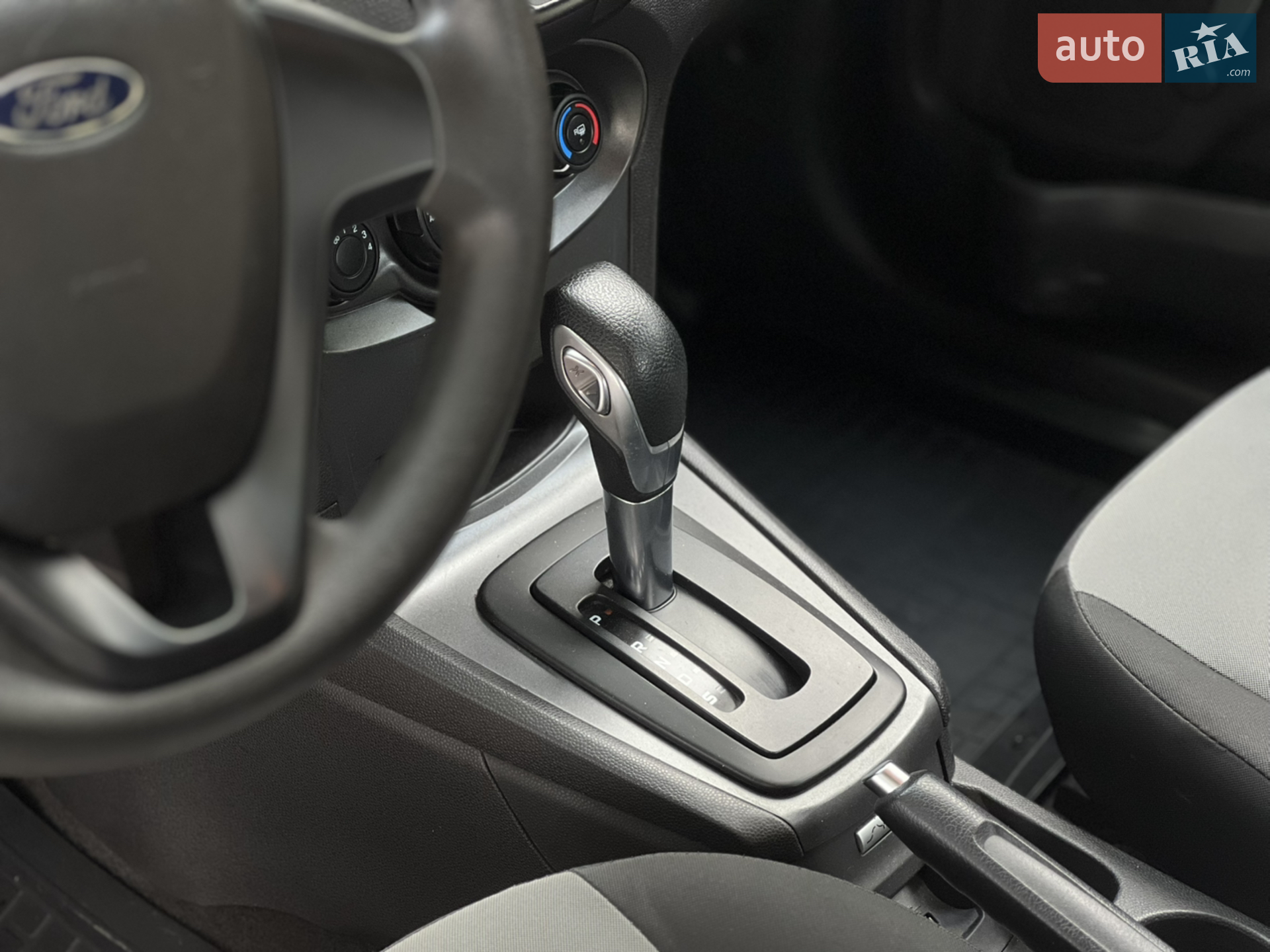 2015 Ford Fiesta - мініатюра 13