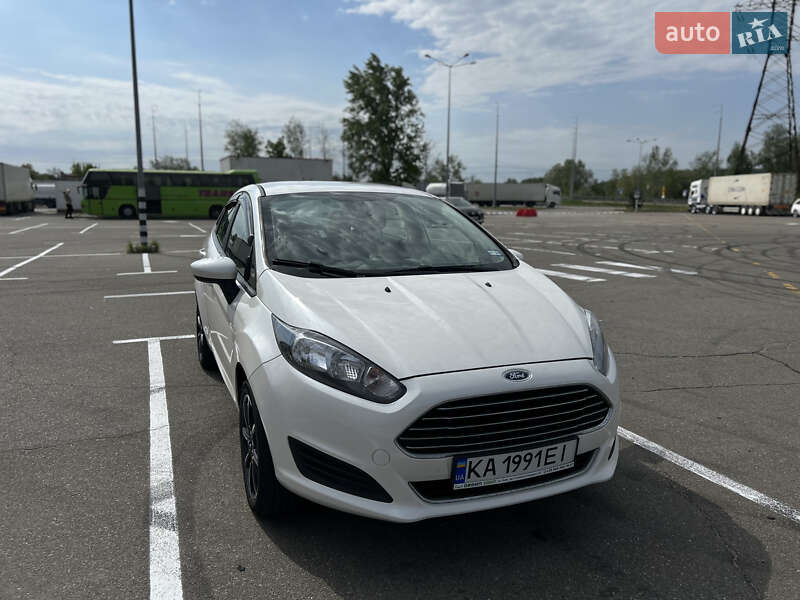 Седан Ford Fiesta 2018 в Киеве