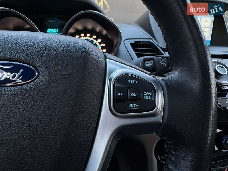 Седан Ford Fiesta 2017 в Києві