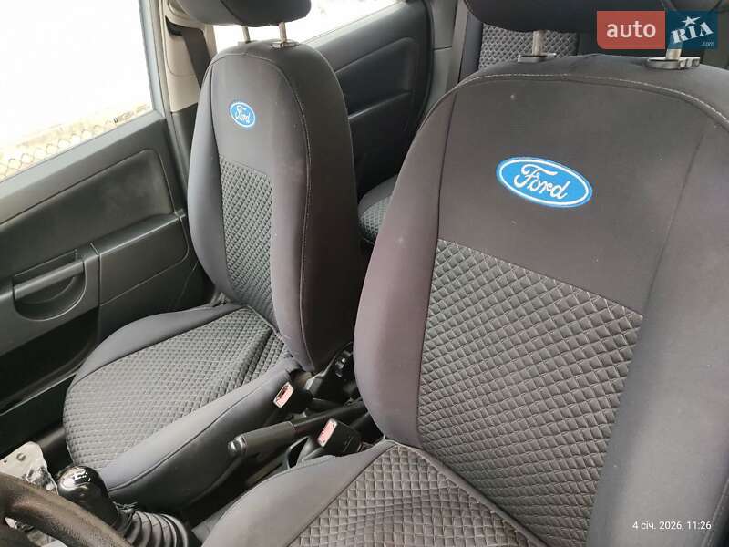 Хэтчбек Ford Fiesta 2006 в Тернополе фото 2 Хэтчбек Ford Fiesta 2006 в Тернополе