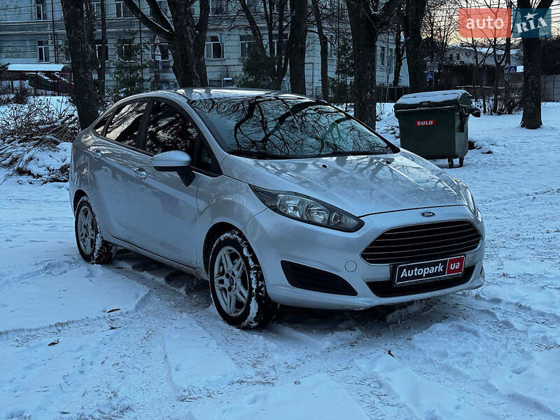 Седан Ford Fiesta 2016 в Киеве фото 3 Седан Ford Fiesta 2016 в Киеве