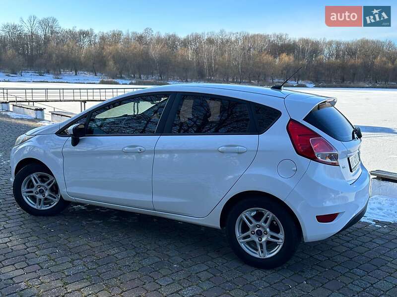 Хетчбек Ford Fiesta 2018 в Івано-Франківську