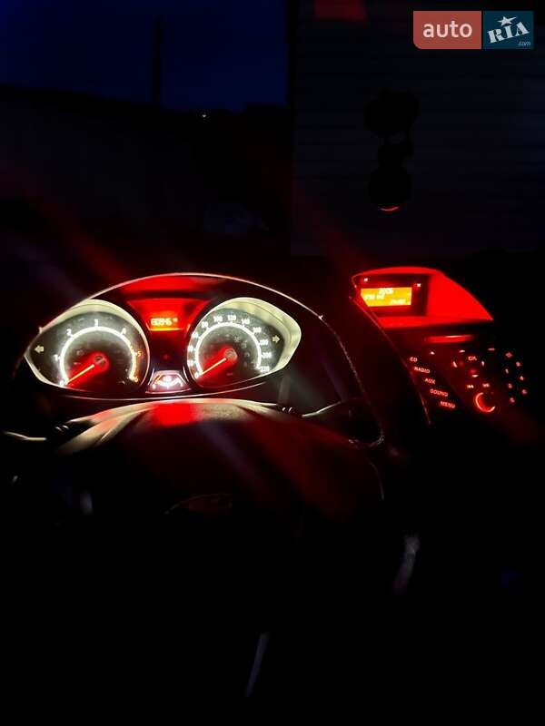 Хэтчбек Ford Fiesta 2010 в Ивано-Франковске