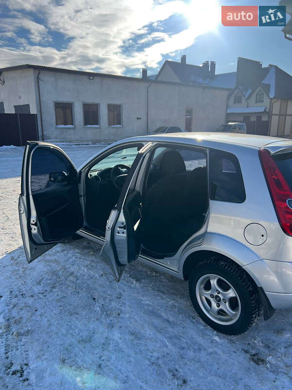 Хэтчбек Ford Fiesta 2006 в Тернополе