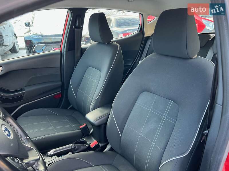 Хэтчбек Ford Fiesta 2017 в Тернополе фото 26 Хэтчбек Ford Fiesta 2017 в Тернополе
