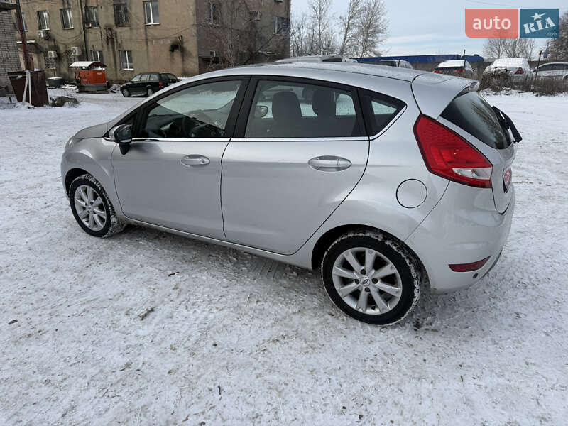 Хэтчбек Ford Fiesta 2010 в Виннице