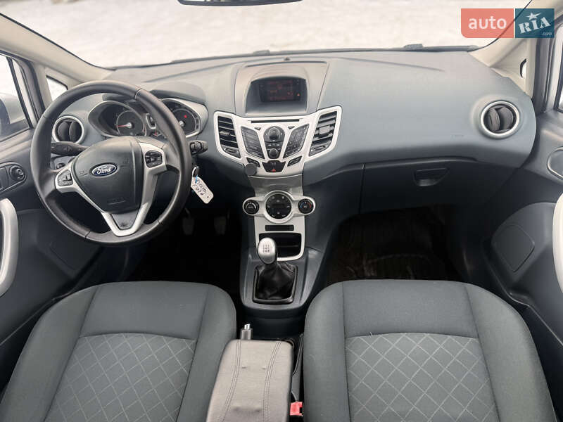 Хэтчбек Ford Fiesta 2010 в Виннице