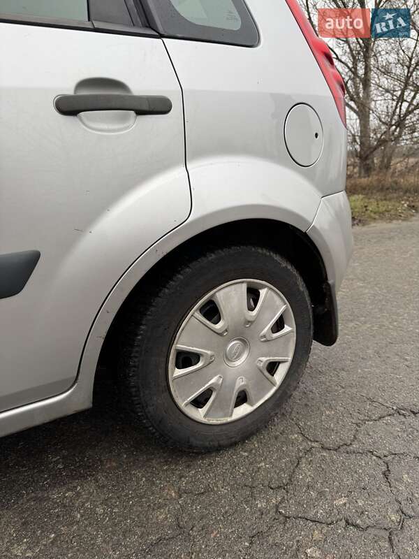 Хэтчбек Ford Fiesta 2008 в Бородянке